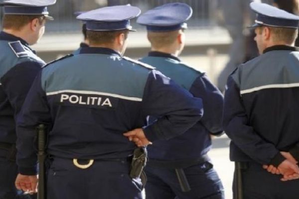 Acțiune de amploare a polițiștilor în cartierele Burdujeni și Ițcani