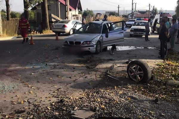 Un autoturism s-a răsturnat pe raza localității Plopeni. Doi copii și doi adulți au ajuns la spital FOTO