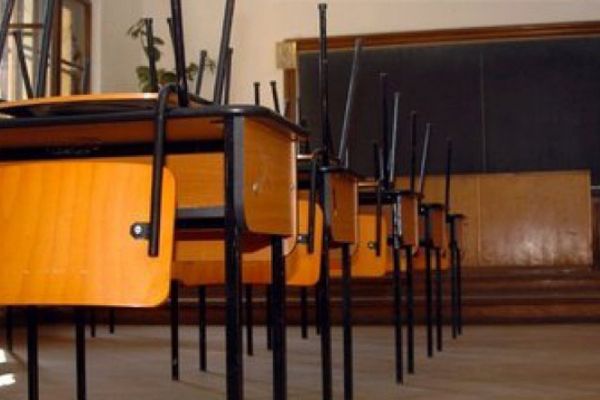 O școală și trei grădinițe din mediul rural, desființate de conducerea IȘJ Suceava