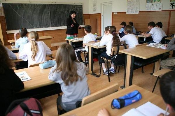 Aproape 1400 de burse pentru elevii din municipiul Suceava