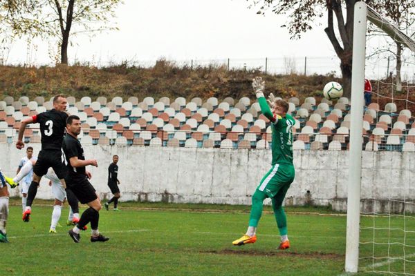 FC Botoșani II - Bucovina Rădăuți: 0-2