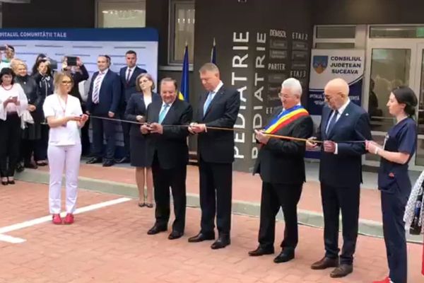 Președintele Klaus Iohannis participă la inaugurarea ambulatoriului Spitalului Județean Suceava