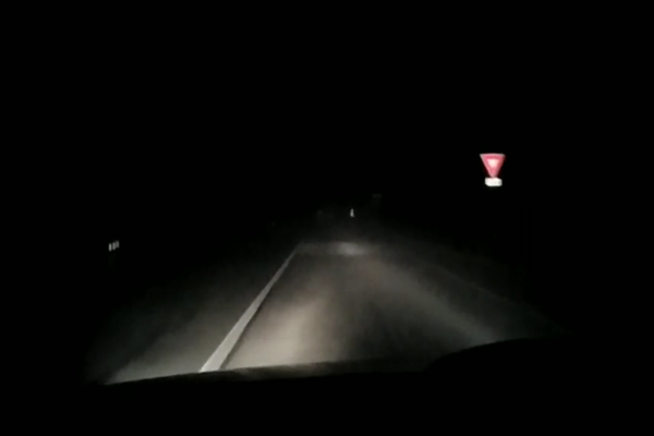 VIDEO Iluminatul de la Zidul Morții nu mai funcționează deși județul Suceava este de câteva zile sub atenționare meteorologică de ceață densă