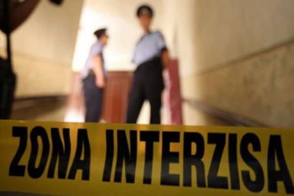Un bărbat din Vatra Dornei a fost găsit mort în apartament