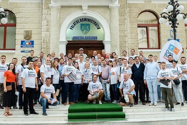 Poziție tranșantă a USR Suceava: Îl susține pe Klaus Iohannis, dar se delimitează categoric de PNL