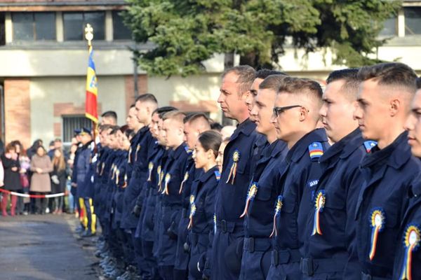 Ceremonie de absolvire și avansare în grad la Școala de Subofițeri de Jandarmi Fălticeni FOTO
