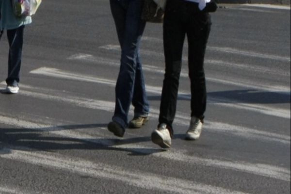 Rădăuți.O femeie și fiica acesteia au ajuns la spital după ce au fost lovite de o mașină pe trecerea de pietoni