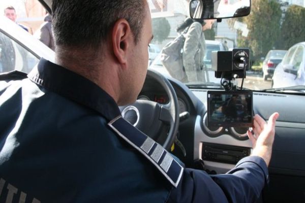 Noi reguli pentru polițiști! În ce condiții vor folosi radarele și body-cam-urile