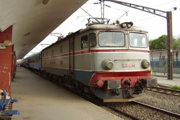 Grevă generală la CFR. Cel puțin 19 trenuri au fost anulate