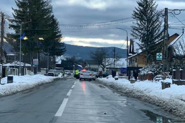 Accident cu o victimă pe raza localității Vicovu de Jos, din cauza unei depăşiri neregulamentare FOTO