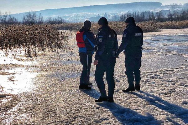 Unelte de pescuit confiscate de jandarmii suceveni
