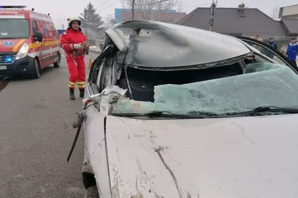 Șase persoane implicate într-un accident rutier, la Șcheia FOTO
