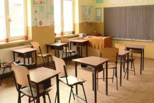 Cursuri suspendate parțial din cauza gripei la o școală din Fălticeni
