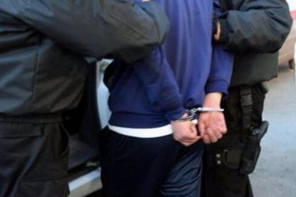 Tânăr de 19 ani din Zvoriștea, reținut pentru tâlhărie calificată