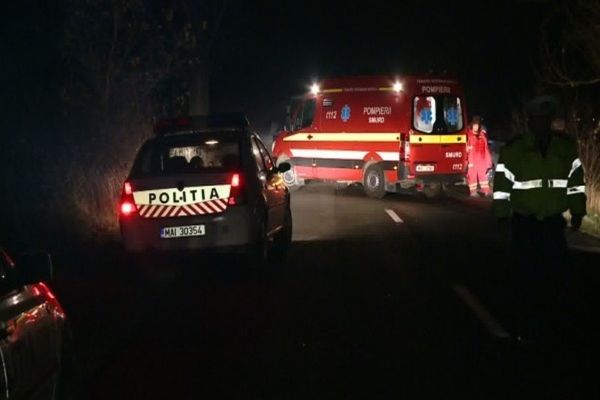 Trei persoane au fost rănite la Sadova, după ce trei autoturisme au intrat au intrat în coliziune