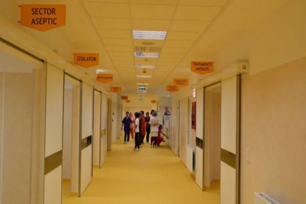 Un tânăr de 17 ani a ajuns la spital, după ce s-a intoxicat cu monoxid de carbon