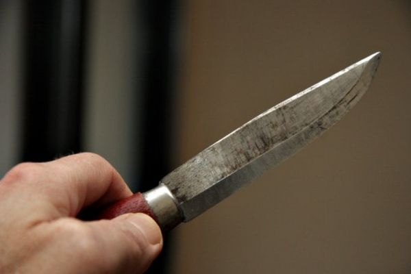 Crimă la Frătăuții Noi. Un bărbat de 51 de ani a fost înjunghiat mortal de un soț gelos