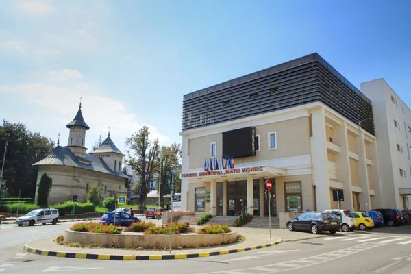 Teatrul Municipal "Matei Vișniec"  anunță suspendarea tuturor spectacolelor