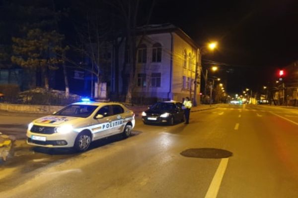 Sancțiuni contravenționale în valoare de peste 77.000 de lei celor care au ieșit din casă după ora 22.00