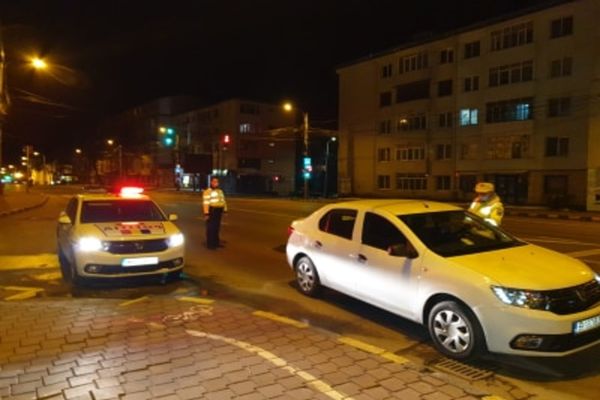 Peste 200 de sancțiuni contravenționale aplicate pentru încălcarea prevederilor privind circulația persoanelor