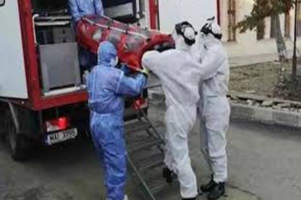 Primul pacient cu coronavirus adus la Iaşi rămâne internat. Nu s-a vindecat