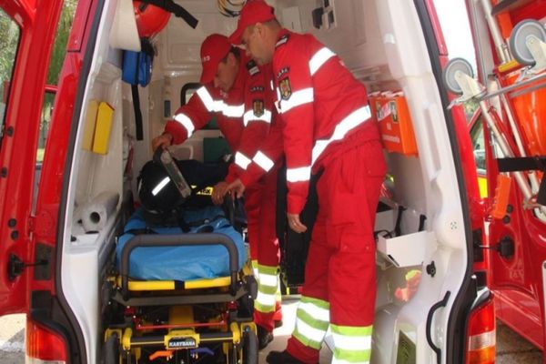 Accident cu o victimă încarcerată în Gura Humorului
