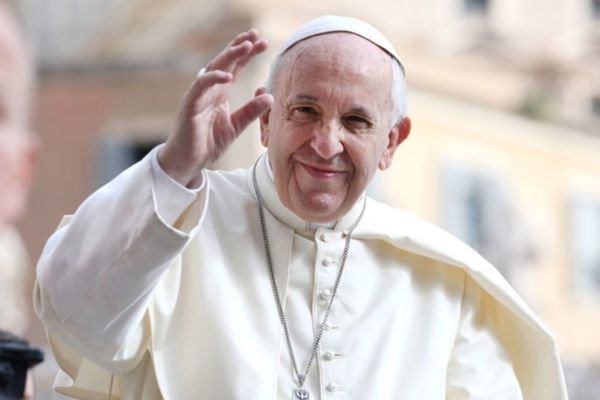 Papa Francisc a donat cinci ventilatoare pulmonare pentru bolnavii de Covid-19 din Spitalul Județean Suceava VIDEO