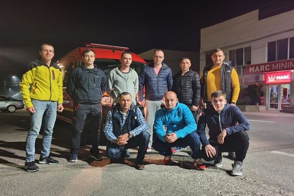 Nouă paramedici SMURD din Bistrița-Năsăud, la Suceava pentru a fi alături de colegii lor care trec prin momente dificile