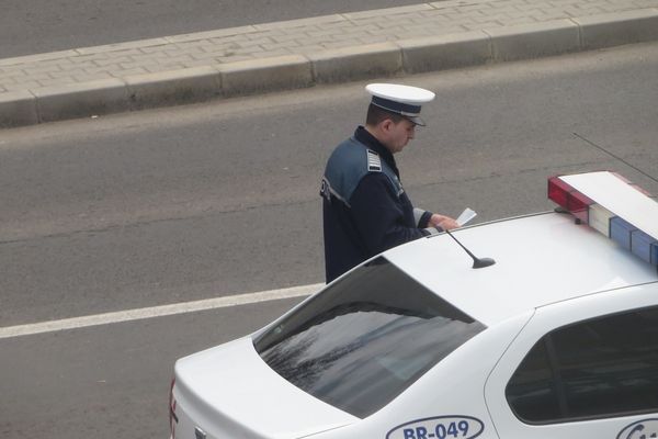 Un bărbat din Vicovu de Jos s-a ales cu amendă de 5.000 de lei pentru nerespectarea interdicției de circulație