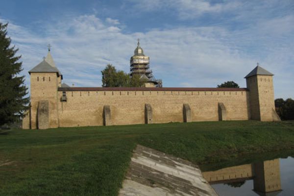 Mănăstirea Dragomirna a intrat în carantină după ce nouă măicuțe au fost depistate cu coronavirus AUDIO