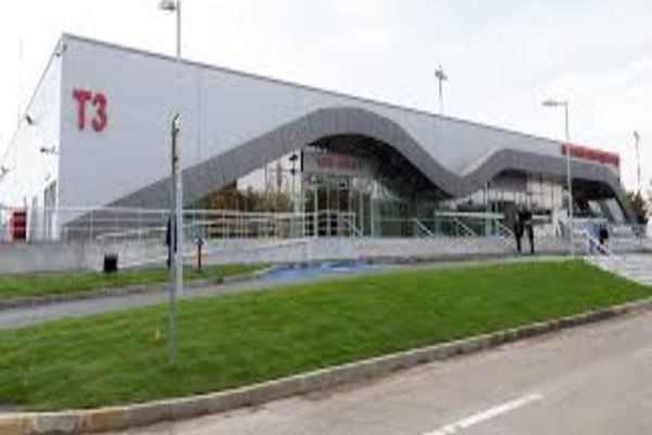 Două curse spre Germania, anulate la Aeroportul din Iaşi! Sute de persoane trimise acasă! 