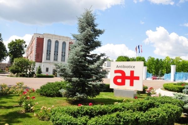 Medicament nou împotriva Covid-19, distribuit gratuit de Antibiotice Iaşi