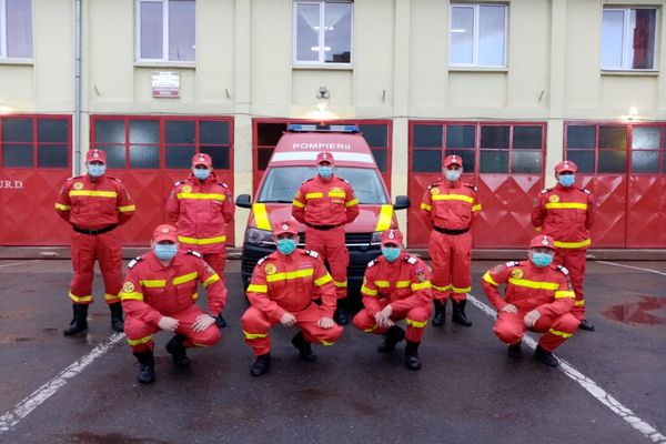 Nouă paramedici harghiteni, detașați la ISU Suceava