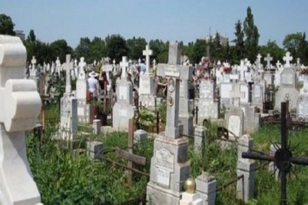 Morți încurcați la morga Spitalului Municipal Câmpulung Moldovenesc. O familie a înmormântat un necunoscut