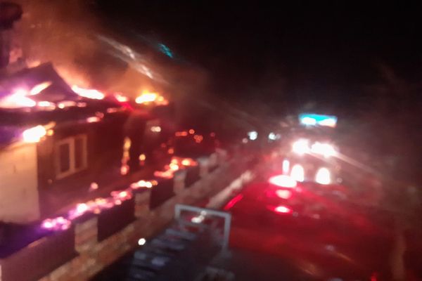 Incendiu de proporții la o gospodărie din Voitinel FOTO