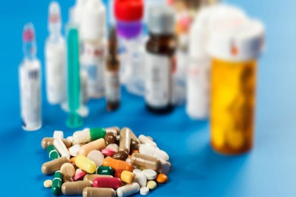 Atenție la combinația alcool-medicamente