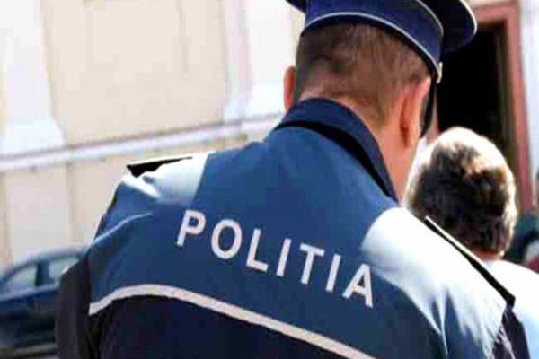 Un individ a fost arestat preventiv după ce a agresat un polițist venit să-l calmeze