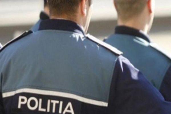 Scandal în miezul nopții în fața unui bloc din Rădăuți