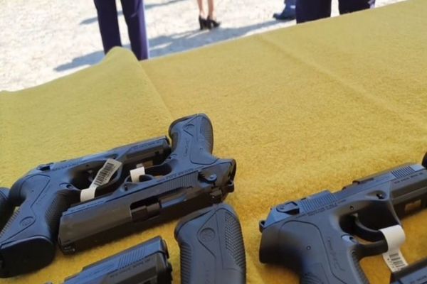 Armament de ultimă generație pentru polițiștii de la Rutieră și de la Ordine Publică 