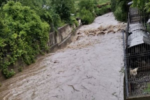 Pericol de inundații! Avertizările hidrologilor