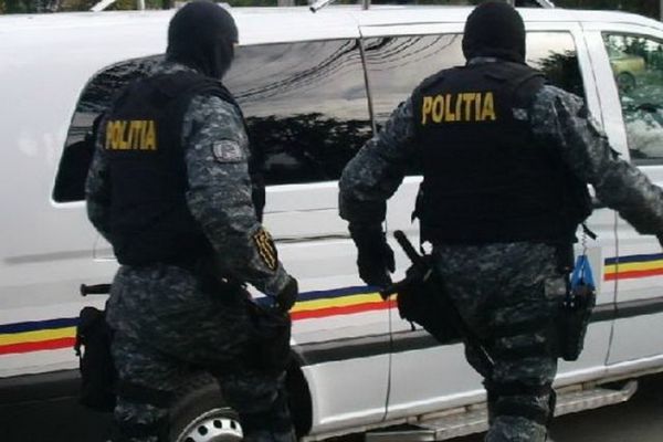 Sancțiuni contravenționale în valoare de 23.250 lei aplicate de polițiștii din Vatra Dornei