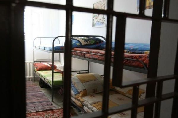 Cinci inculpați, între care un fost agent de poliție, condamnați definitiv