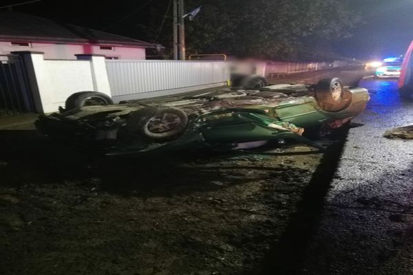 Autoturism răsturnat la Ipotești! A fost nevoie de descarcerare