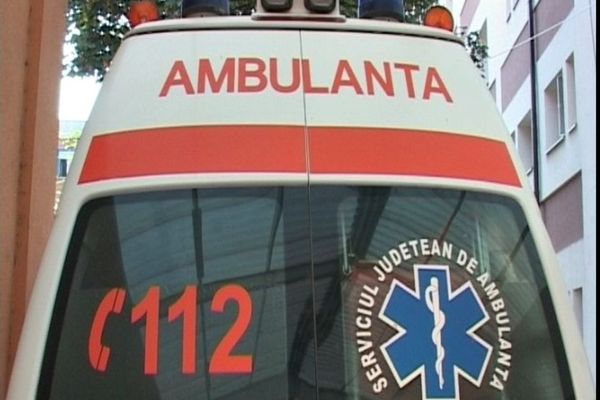 Incendiu izbucnit în camera unei centrale termice. O femeie a suferit arsuri 