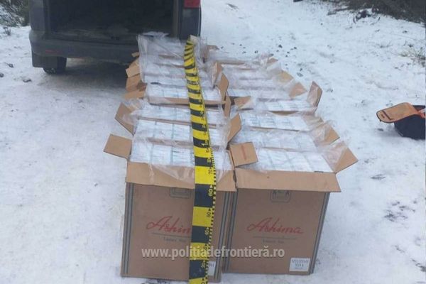 Țigări de contrabandă în valoare de peste 146.000 lei, confiscate de polițiștii de frontieră la Izvoarele Sucevei