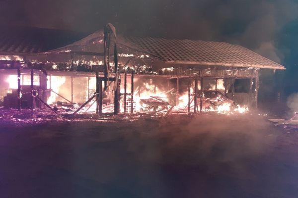 Incendiu devastator în comuna Șaru Dornei (FOTO/ VIDEO)