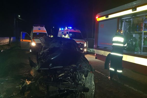 A încercat să fugă de poliție și a provocat accident (FOTO)