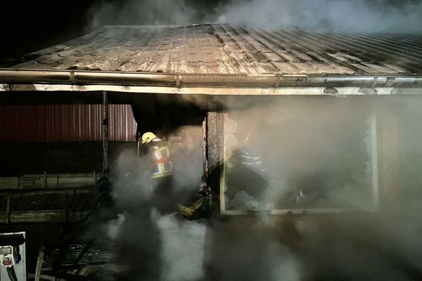 Foișor făcut scrum la Volovăț