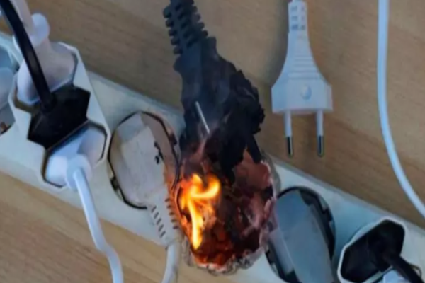 SURSE: Incendiul de la "Matei Balș" ar fi izbucnit de la o aerotermă