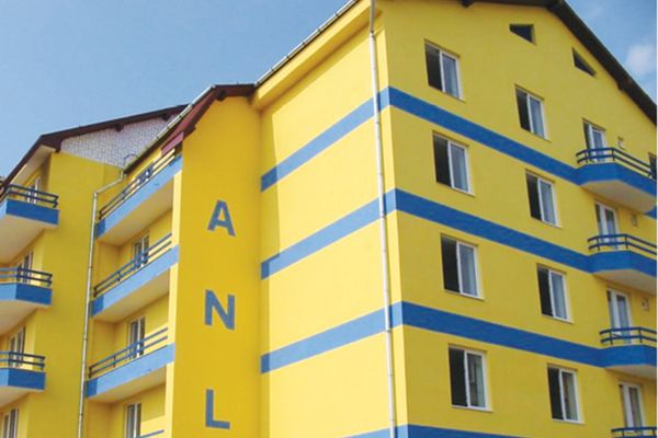 ANL : 56 de locuinţe de serviciu sunt finalizate, iar 362 se află în execuţie efectivă